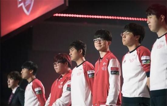 多场比赛中 多场比赛中