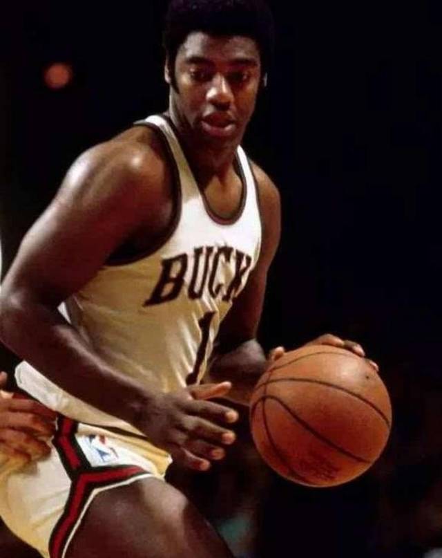 球场星光熠 球场星光熠