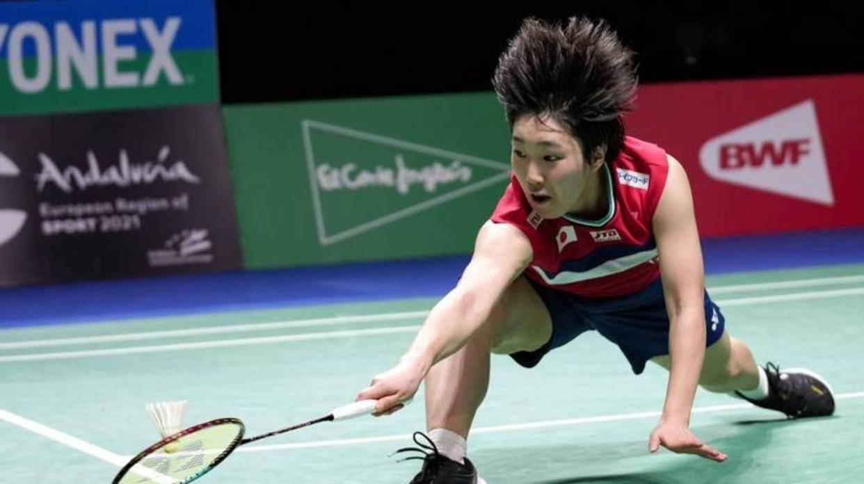 迷和媒体持 迷和媒体持