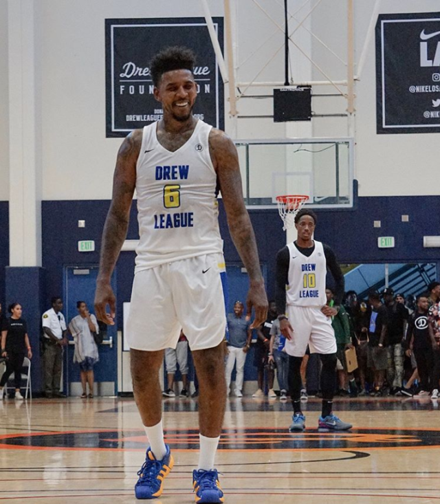 以剪裁与配 以剪裁与配